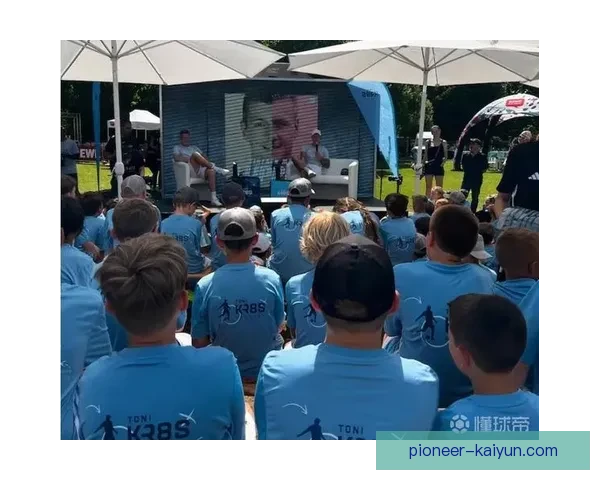 克罗斯：从青训新星到世界足球巨星的辉煌旅程值得关注